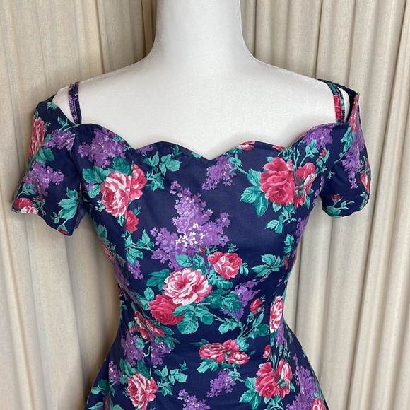 VINTAGE- COLD SHOULDER PURPLE ROSE & FLORAL DRESS WITH TULLE SIZE XS TO S - Picture 4 of 12